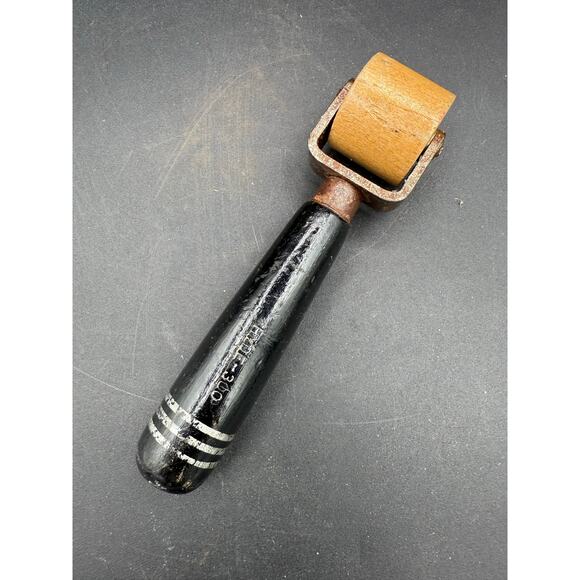 Vintage Hyde No.300 wallpaper seam roller tool - Picture 4 of 8